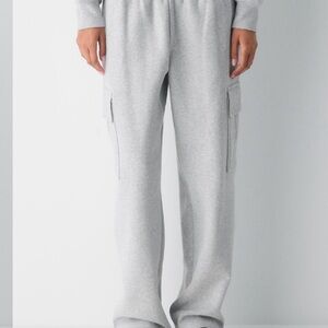 Aritzia Women‘s Cozy Sweatfleece Mega Cargo Sweatpants Heather Chrome Grey MTall